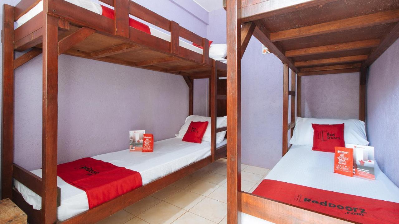 Bernwoods Extyn B&B Dormitory Илоило Экстерьер фото